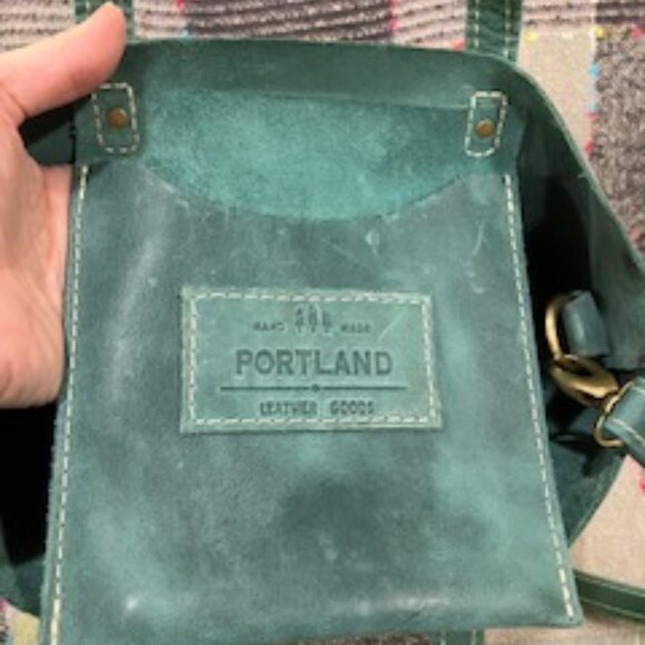 Portland Leather Surf Medium Classic Crossbody VGUC - Picture 4 of 12